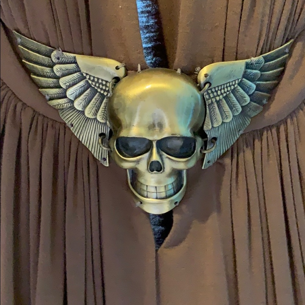 Sky Brown V-Neck Top with Winged Skull Accent FINAL MARKDOWN - Picture 2 of 2